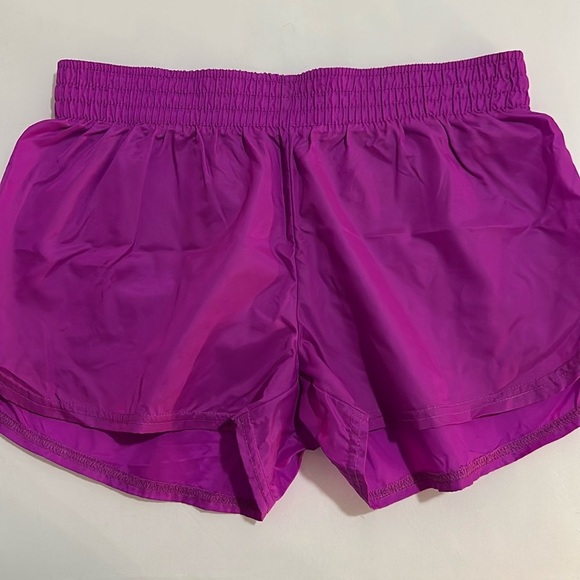 NWOT SOFFE Women’s Athletic Shorts Size S in Barney Purple - Picture 2 of 8